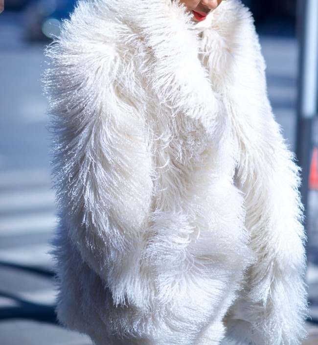 Kayture – THE WHITE YETI FAUX-FUR JACKET